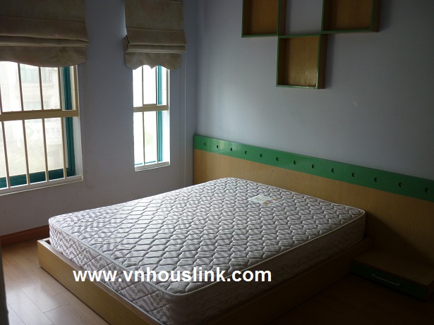 A lovely apartment in CT6, My Dinh Song Da, Tu Liem for rent. 1