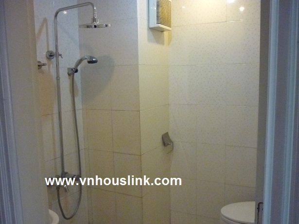 A lovely apartment in CT6, My Dinh Song Da, Tu Liem for rent. 1