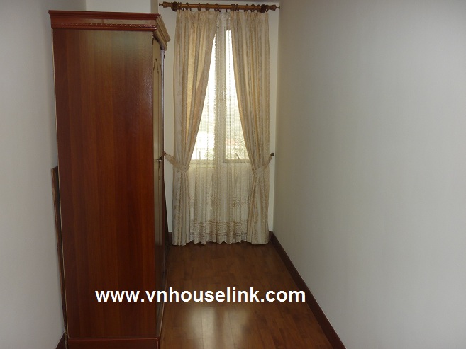 A nice apartment in E1 Tower Ciputra, Hanoi for rent. 1
