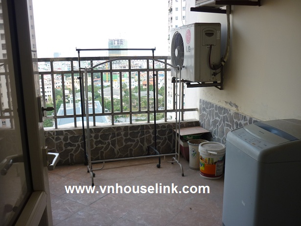 A wonderful apartment in 34T, Trung Hoa Nhan Chinh area, Hoang Dao Thuy street for rent 1