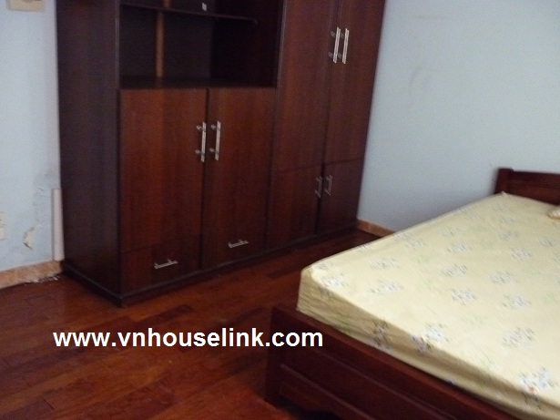 A wonderful apartment in 34T, Trung Hoa Nhan Chinh area, Hoang Dao Thuy street for rent 1
