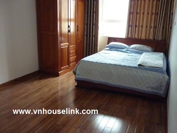 A wonderful apartment in 34T, Trung Hoa Nhan Chinh area, Hoang Dao Thuy street for rent 1