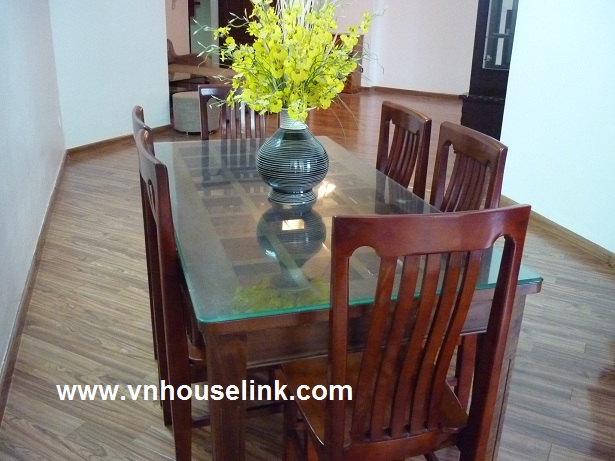 A wonderful apartment in 34T, Trung Hoa Nhan Chinh area, Hoang Dao Thuy street for rent 1