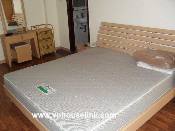 Beautiful apartment in 17T5 Trung Hoa Nhân Chinh for rent 1