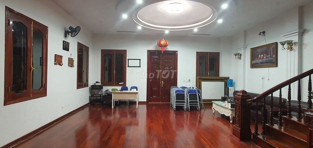 Villas for rent in C37 To Huu fully furniture 1