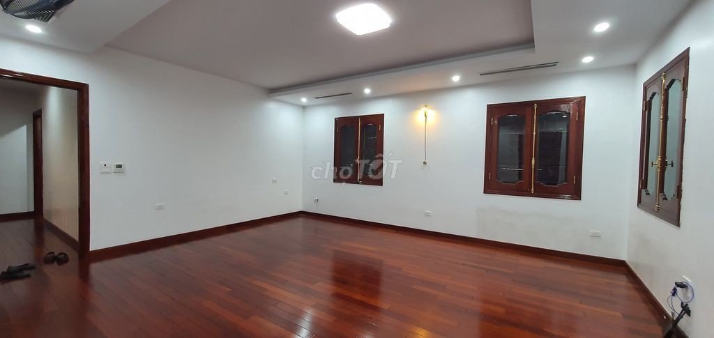 Villas for rent in C37 To Huu fully furniture 1