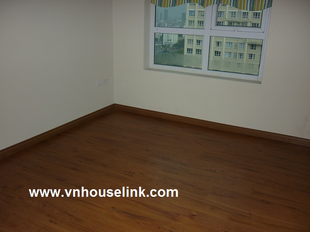 Nice and cheap apartment for rent in Hanoi, Cau Giay 1