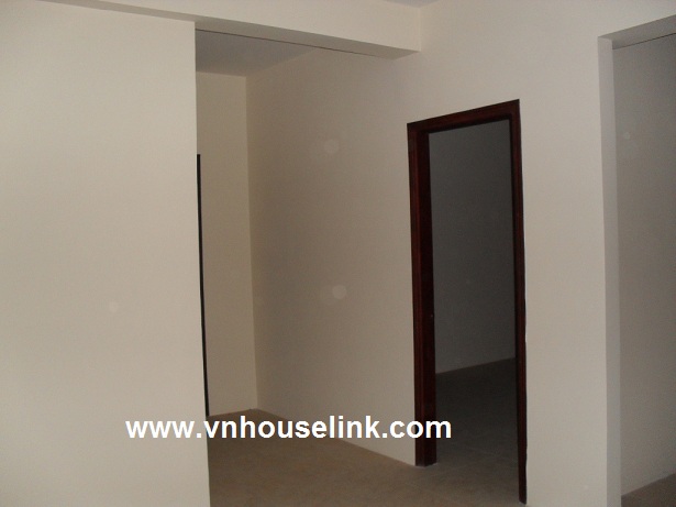 Unfurnished apartment for rent in My Dinh- Song Da 1