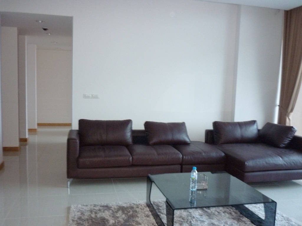 Apartment for rent in Dolphin Plaza 4 bedrooms fully furnished 1