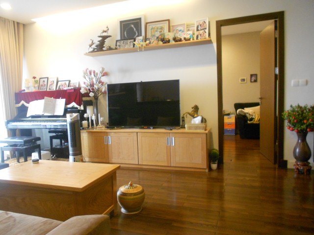 Dolphin Plaza apartment for rent with 3 bedrooms, fully furnished, area 140m2 1