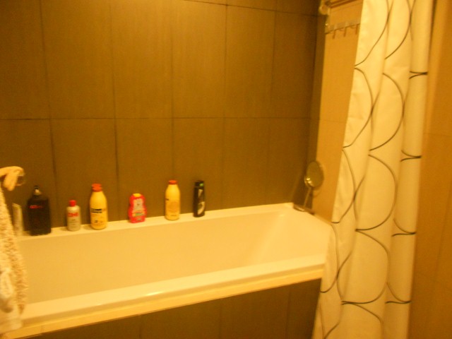 Dolphin Plaza apartment for rent with 3 bedrooms, fully furnished, area 140m2 1