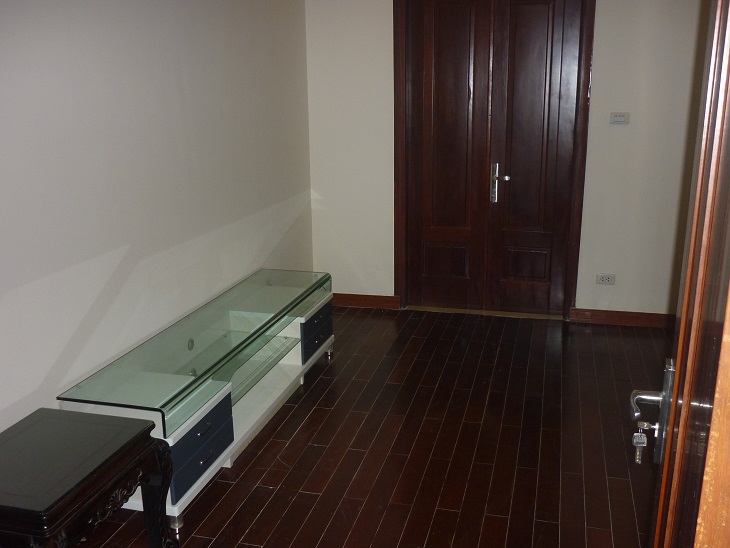 Nice Villas for rent in Me Tri Ha Nam Tu Liem fully furnished 1
