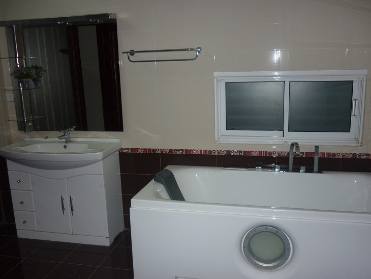 Nice Villas for rent in Me Tri Ha Nam Tu Liem fully furnished 1